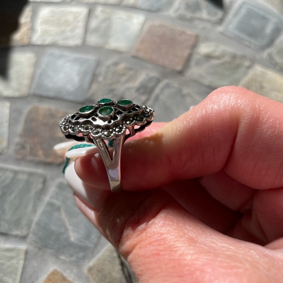 Emerald /Marcasite S925 sterling silver ring - Picture 7 of 11